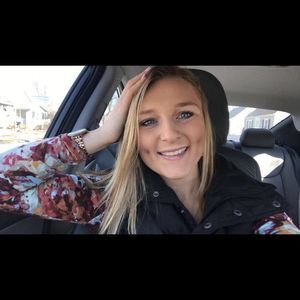 Meet your Posher, Olivia